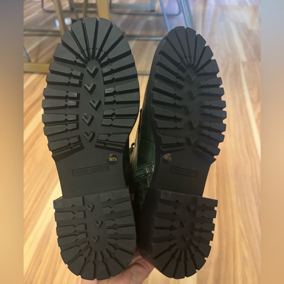 Vince Camuto Fawdry Croc Moto Boots in Deep Green Size 7 New - Picture 7 of 7